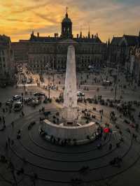 This is one of the iconic tourist spot in Amesterdam, Always busy regardless if it is day or night