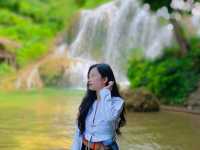 Tắm suối Hoà Bình
