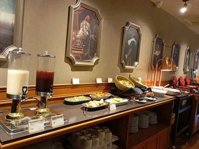 河堤漫旅高雄站前館