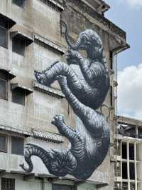 Art museum on the streets!