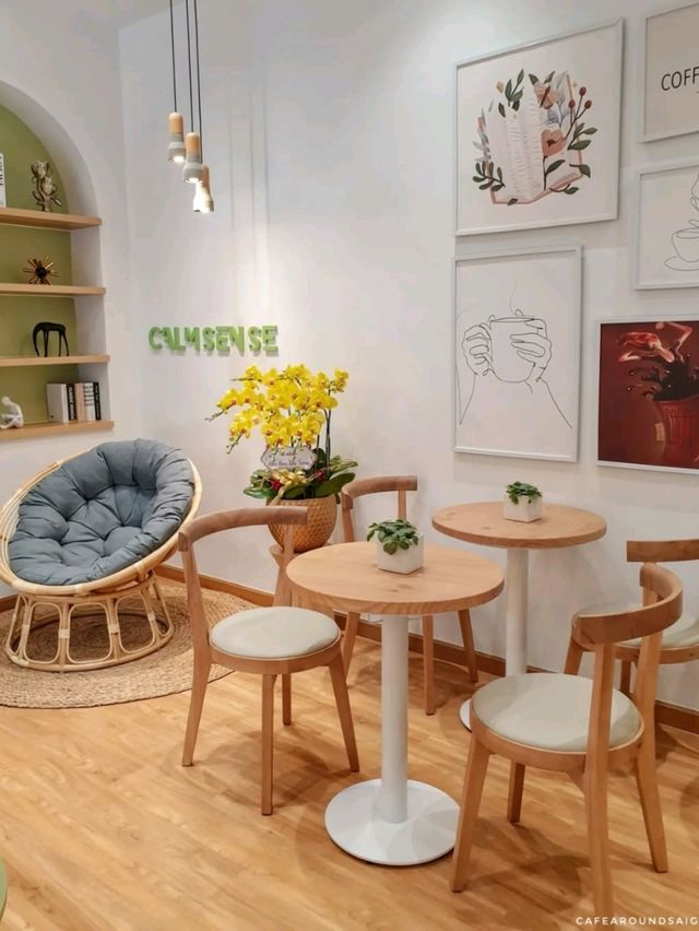 CalmSense Book Cafe