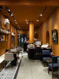 J’ADORE Cafe & Art Exhibition