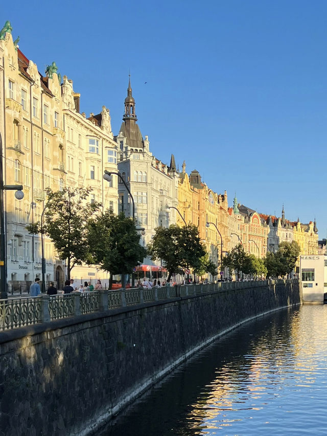 🎻🇨🇿 A Must-Visit in Your Lifetime: Ultimate 2-Day Prague Guide
