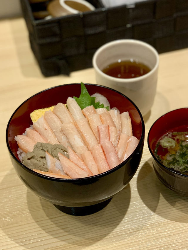 Weekend in Kanazawa – Gardens, Crabs & a Touch of Luxury