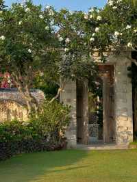 🌅 AYANA Resort Bali – Cliffside Luxury in Jimbaran