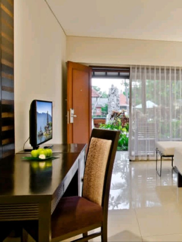 🌟 AYANA Resort Bali – A World of Luxury Above the Waves