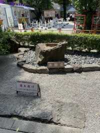 【東京都品川🇯🇵法蜜稲荷社】運玉投げや重軽狐石で運試し☺️