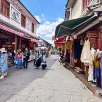 Charming Strolls and Hidden Gems: A Fun Day at Xizhou Ancient Town