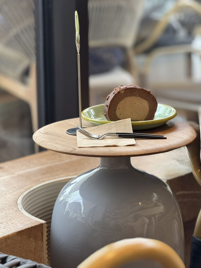 Desserts like an art piece in Taikoo Li