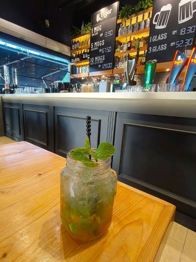 Chill Vibes and Delicious Food in Kota Kinabalu