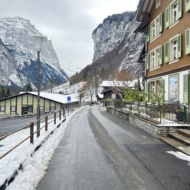 Unforgettable Lauterbrunen White Snow in Lauterbrunnen: A Winter Wonderland