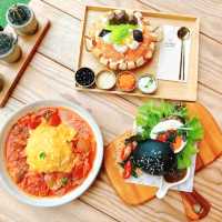 The Village Farm To Cafe ฟาร์มเฮาส์ชนบทที่งดงาม