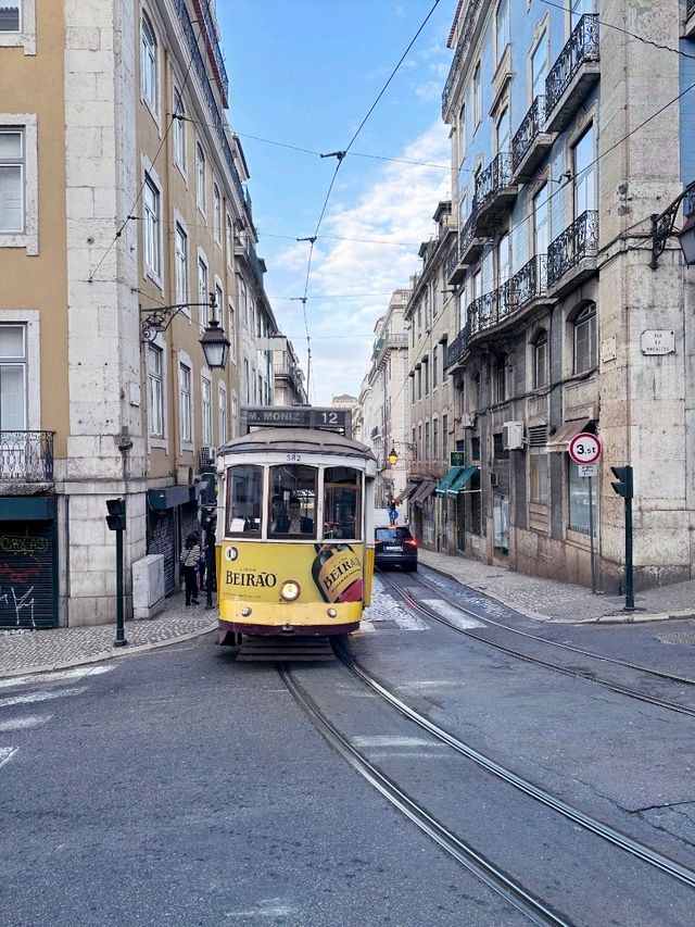 🇵🇹 24 Hours in Lisbon: Coastal Views, Iconic Towers & Flavors You’ll Never Forget