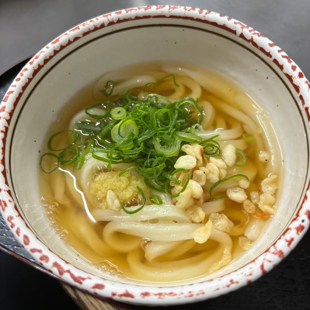 🇯🇵【香川県】うどん旅にかかせない！いつも行列のできる日の出製麺所(^^)