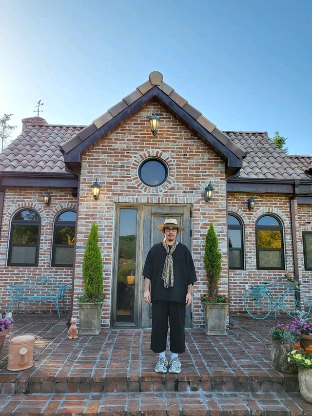 유럽풍 정원이 펼쳐지는 괴산 힐링여행지
