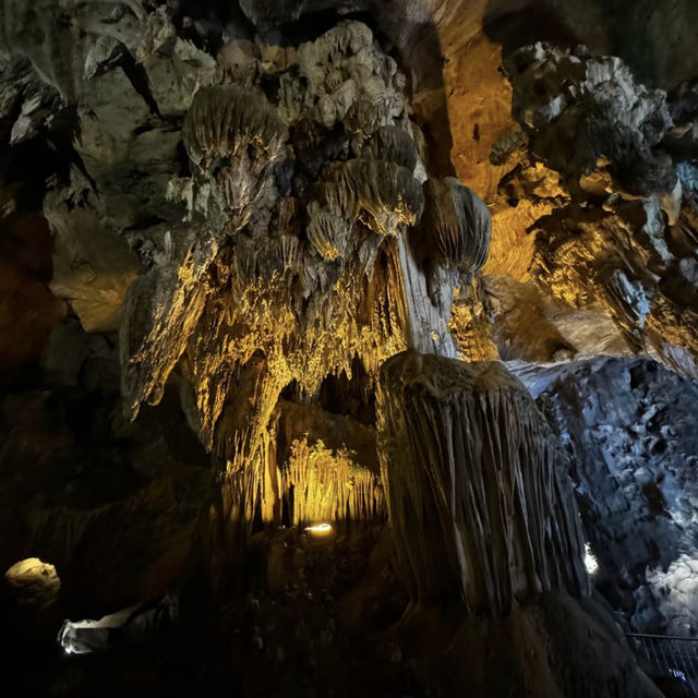 🌿 Ipoh Hidden Gem | Kek Lok Tong Cave Temple – The Coolest Free Escape! 🏞️