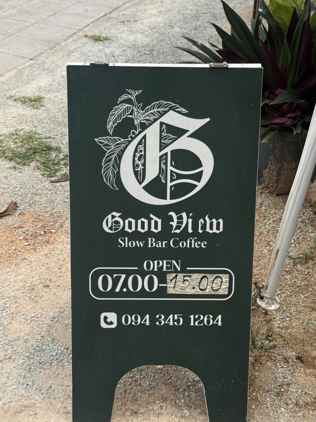 ร้านกาแฟนั่งชิว วิวสุสาน ย่านเลี่ยงหนองมน ชลบุรี