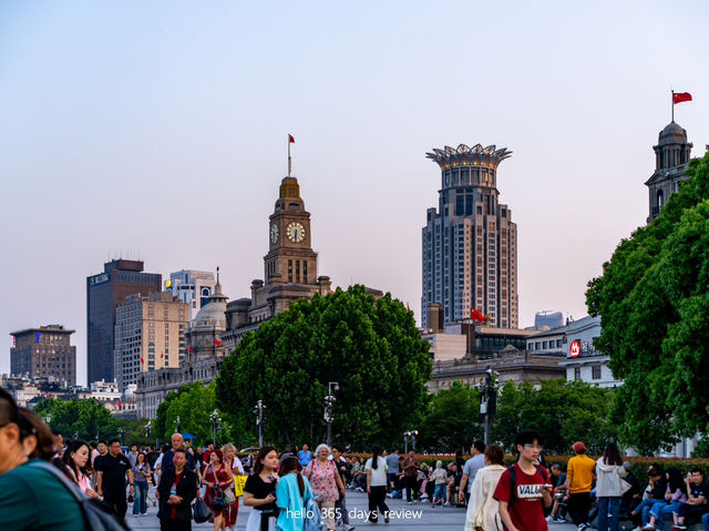 The Bund แลนด์มาร์กสุดไอคอนิกริมแม่น้ำหวงผู่