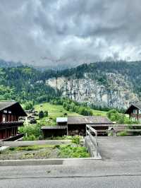 走訪瑞士知名的瀑布小鎮～勞特布龍嫩Lauterbrunnen