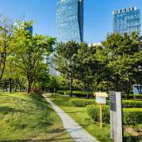 A Breath of Fresh Air in the City: Review of Songdo Central Park
