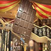 蛇口からチョコレート🍫⁉️夢のチョコレート館