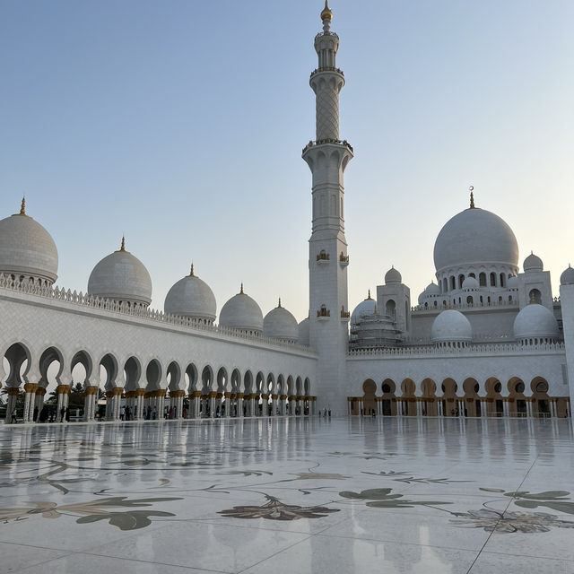 아부다비에서 꼭 가봐야 할 랜드마크! 🕌 셰이크 자이드 그랜드 모스크