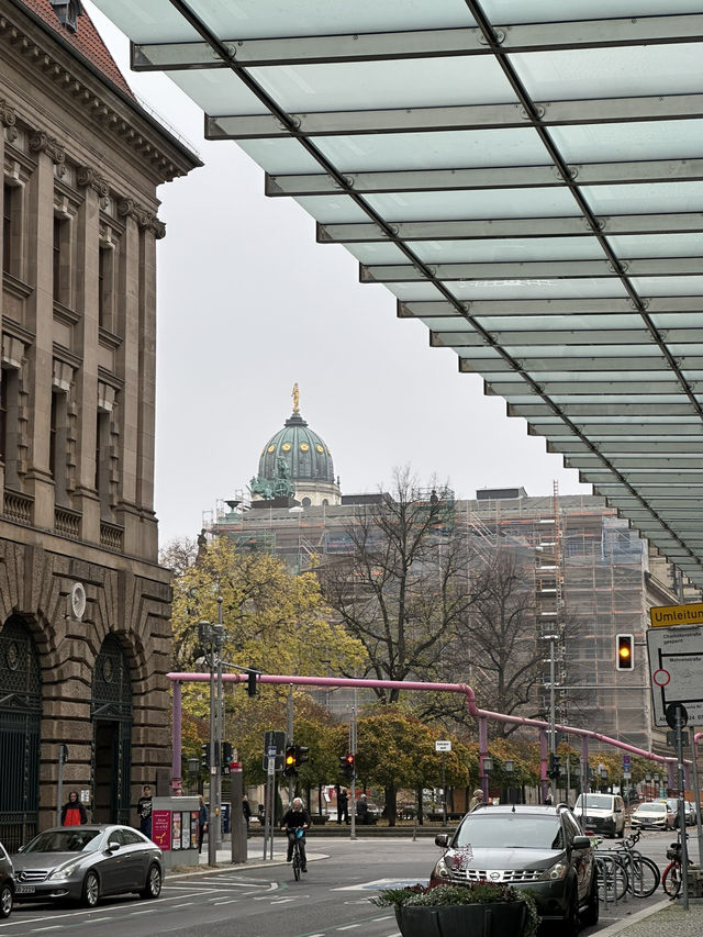 Free walk and free views in the city of Berlin 
