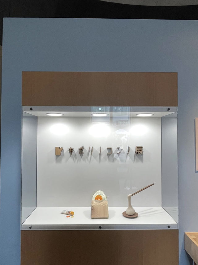 🎯【秋田・秋田県立美術館】藤田嗣治の大壁画に出会える、水辺のモダンアート空間 