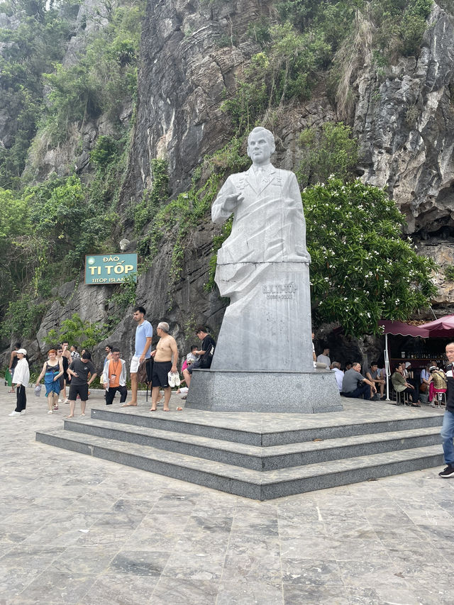 ｜越南｜下龍灣天堂島-一覽無遺的壯麗海灣，從山巔到沙灘都讓人驚嘆！