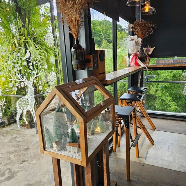 🧩เต็งหนามคอฟฟี่ คาเฟ่ชิคๆ ที่พิษณุโลก🧩