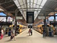 【Porto São Bento駅｜20,000枚のアズレージョに包まれた物語のホール】