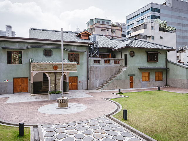 在逍遙園靜靜散步，聽見老宅裡的風
