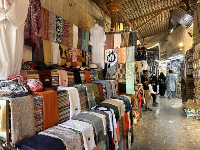 【Dubai Spice Souk／ドバイ・スパイススーク｜ディラ“香りと色が広がるアラビアの台所”】