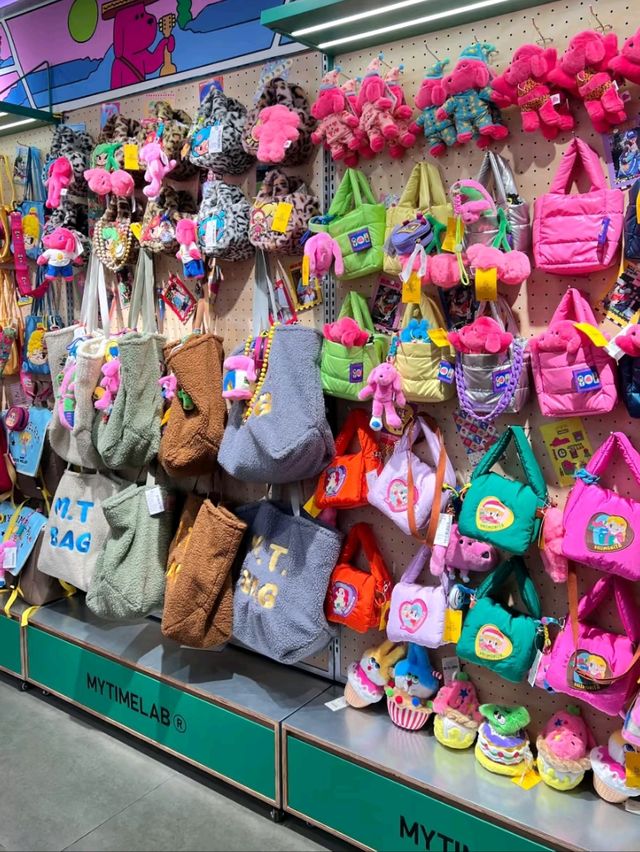 🛍️ Xidan Joy City – Beijing’s Colorful Shopping Wonderland! 🛍️
