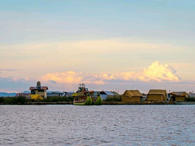 🌊 Lake Titicaca Tour – Floating Life, Living History