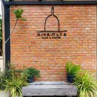 Mena Mesa Cafe & Bistro - มหาสารคาม