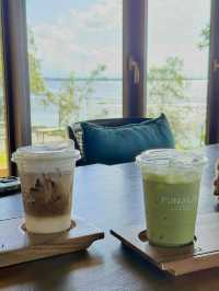 🌿 Punalay – คาเฟ่ริมทะเลสาบสุดชิลที่พัทลุง 🌅  