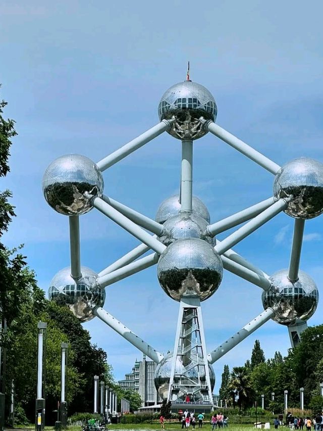 🌐✨ Europe budget Trip:Atomium Brussels – The Giant Icon of Belgium! 🇧🇪
