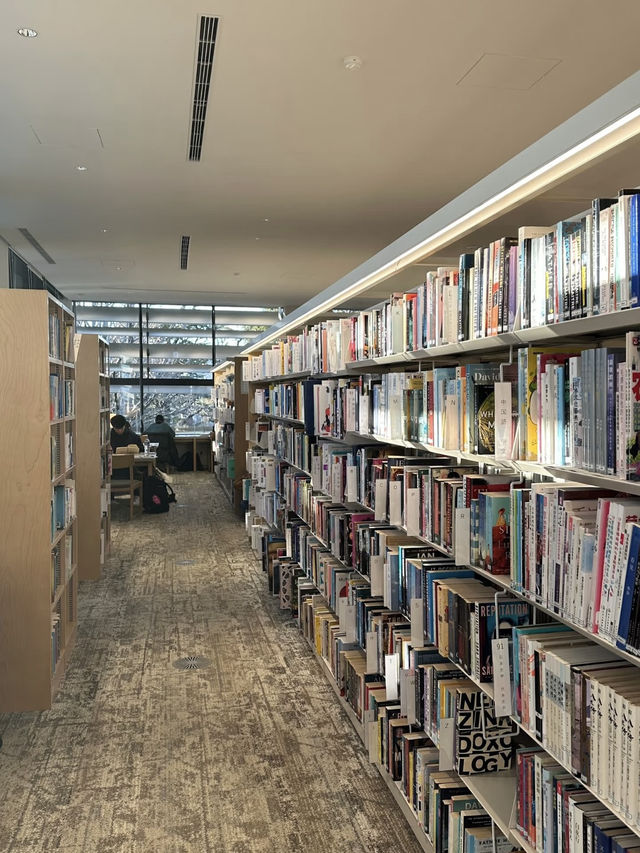 Itabashi Central Library – Tokyo’s Parkside Knowledge Oasis  