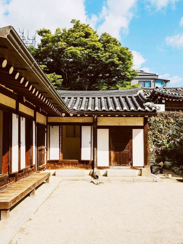 Bukchon Hanok Cafe