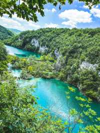 🌿 Waterfall Trails & Emerald Calm: A Boat-Free Day at Plitvice Lakes 