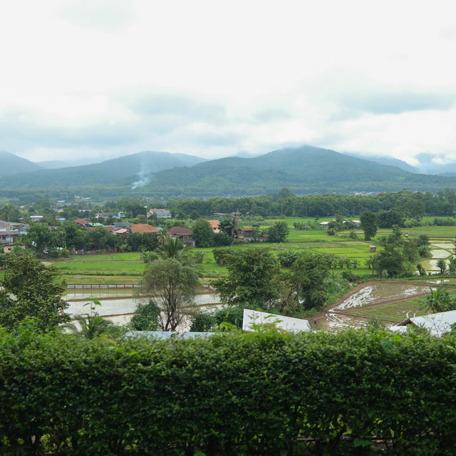คาเฟ่บ้านไม้สุดอบอุ่น วิวสวยสุดฮีลใจ #น่าน 🥤⛰️🍃