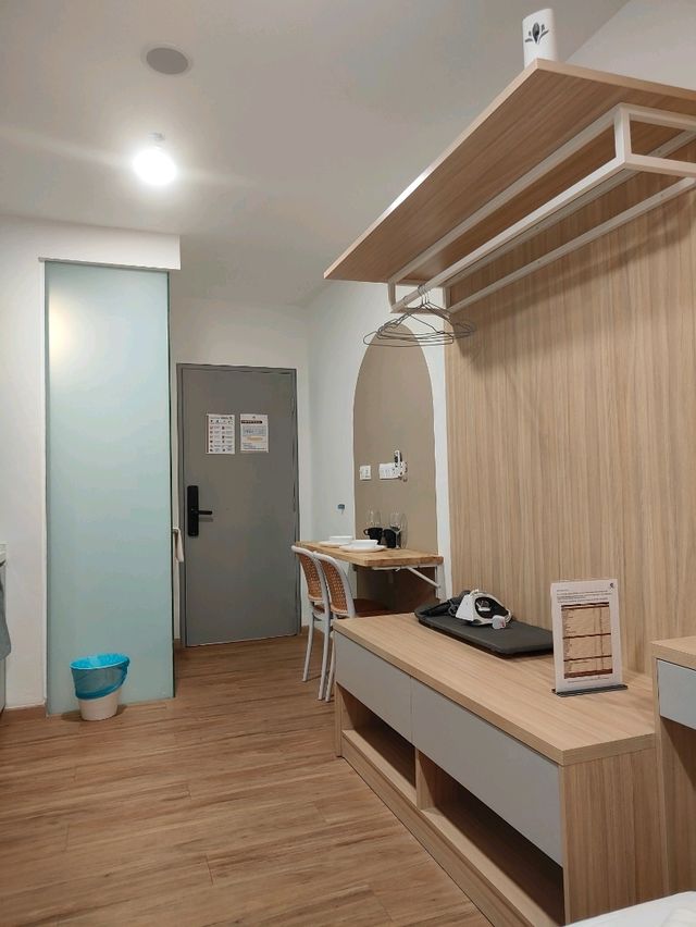 Riviera City Hotel by Guestonic: Luxe Comfort at Budget Ease 🌃🛏️🍵