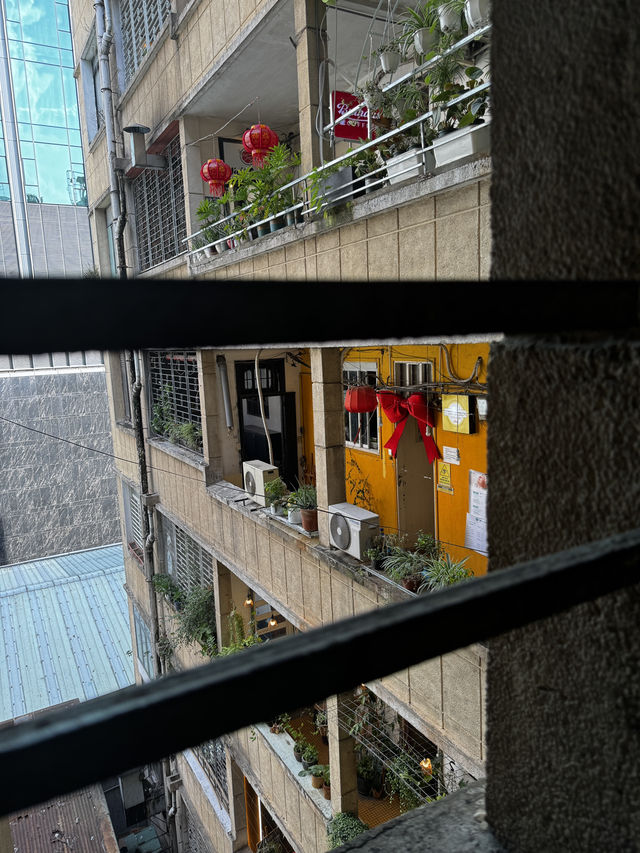 Exploring Saigon Cafe Apartment
