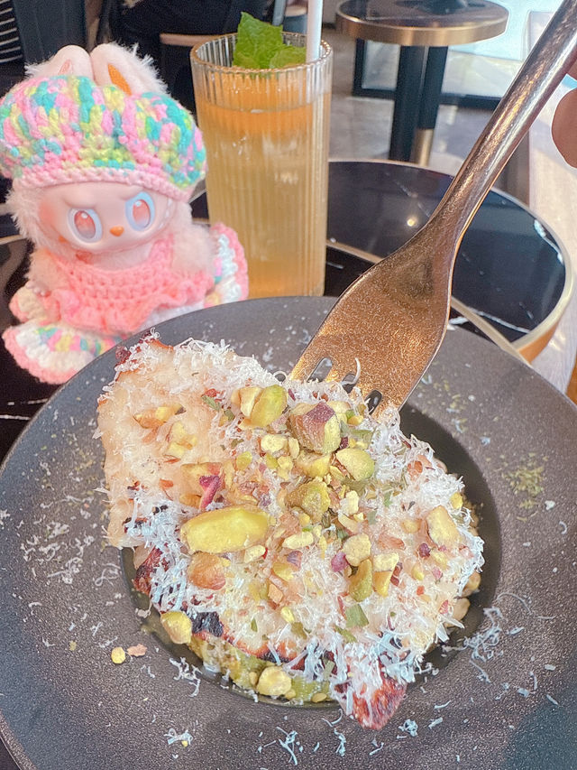 黑白型格Cafe！開心果意粉超正🤤