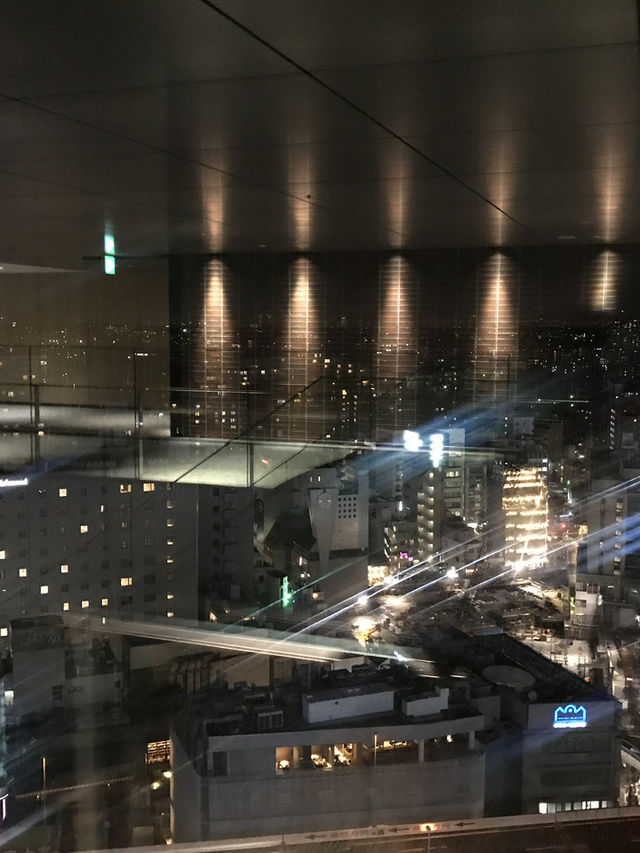 🍻🎬🧥【横浜NeWomanで大人の週末】クラフトビールで乾杯して、映画館でひととき。秋冬はモンクレールで決まり！