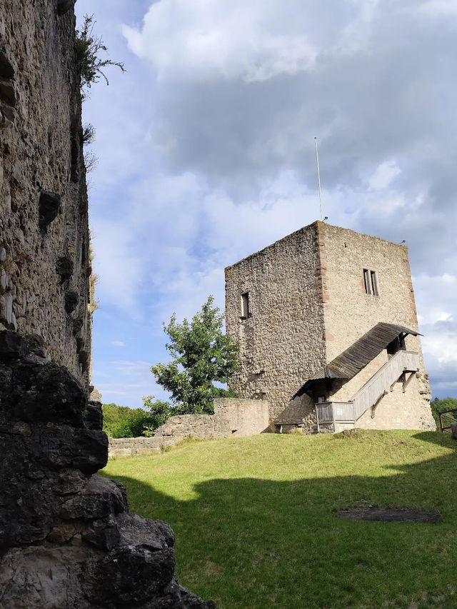 A Tale of Two Fortresses in Thuringia
