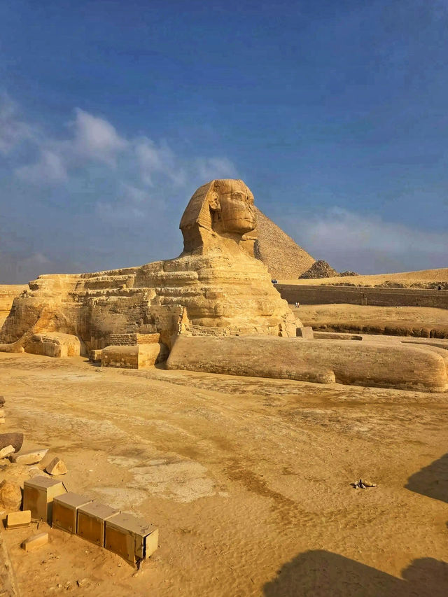 🏯 Pyramid of Khafre – The Timeless Giant of Giza 