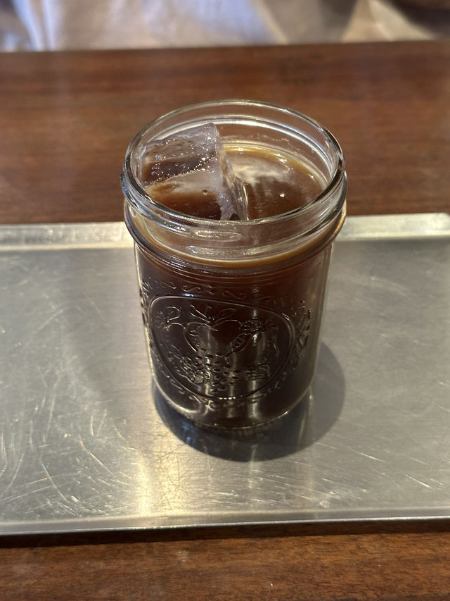 방콕의 인기 카페, 팩토리 커피 ☕ 