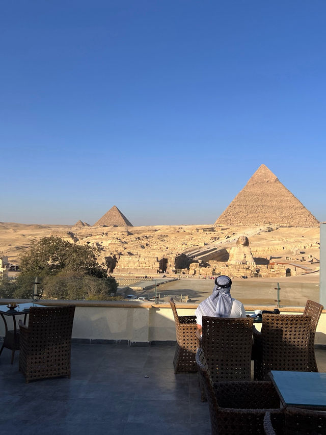 ไม่ต้องเดินให้เหนื่อย จบที่วิวในห้องพัก Pyramid 